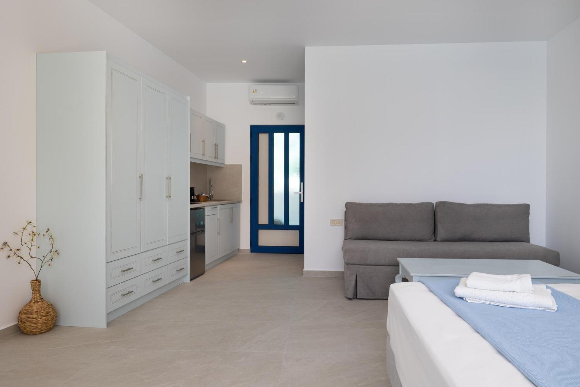 Molos Apartahotel
