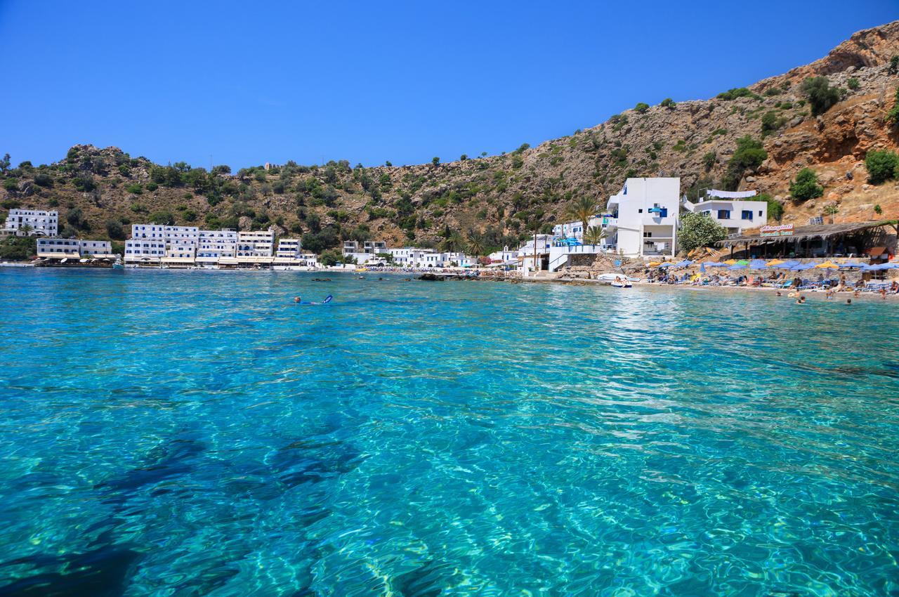 Apartahotel Molos Lutró