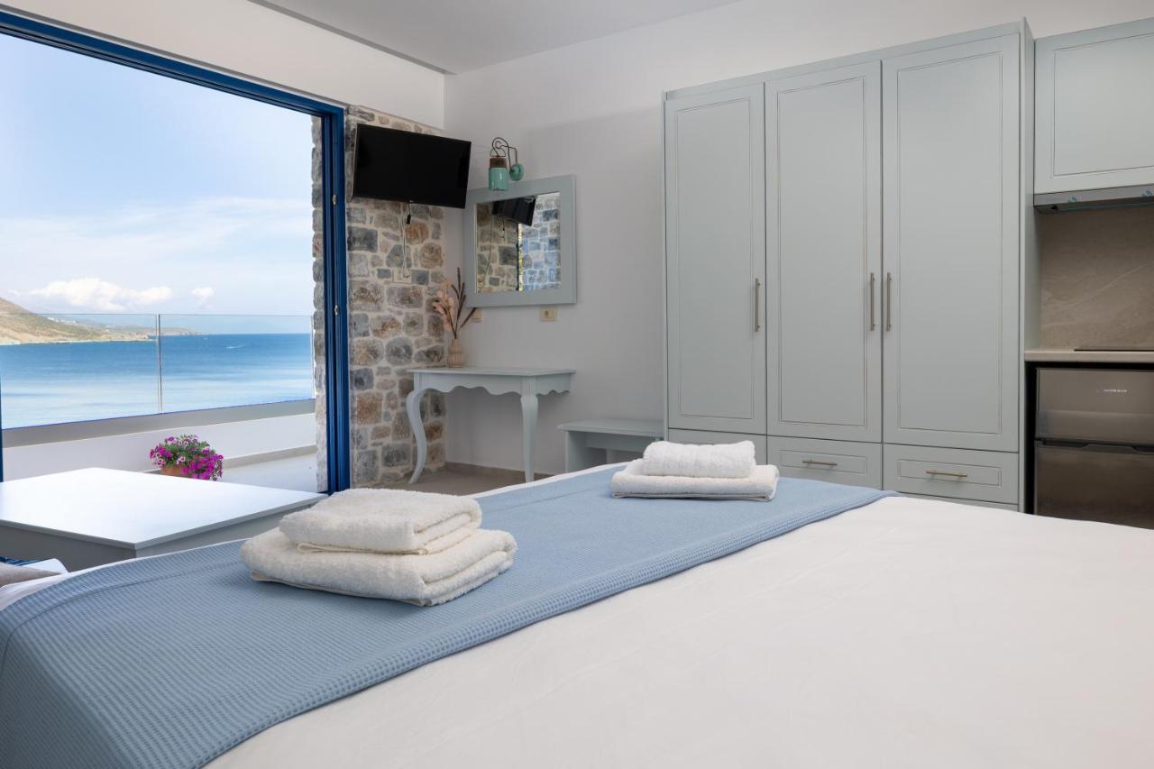 Aparthotel Molos Loutro