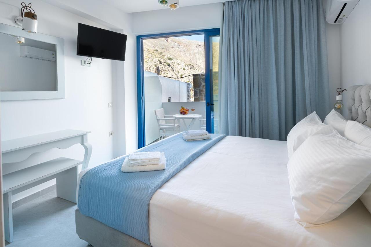 Apartahotel Molos Lutró