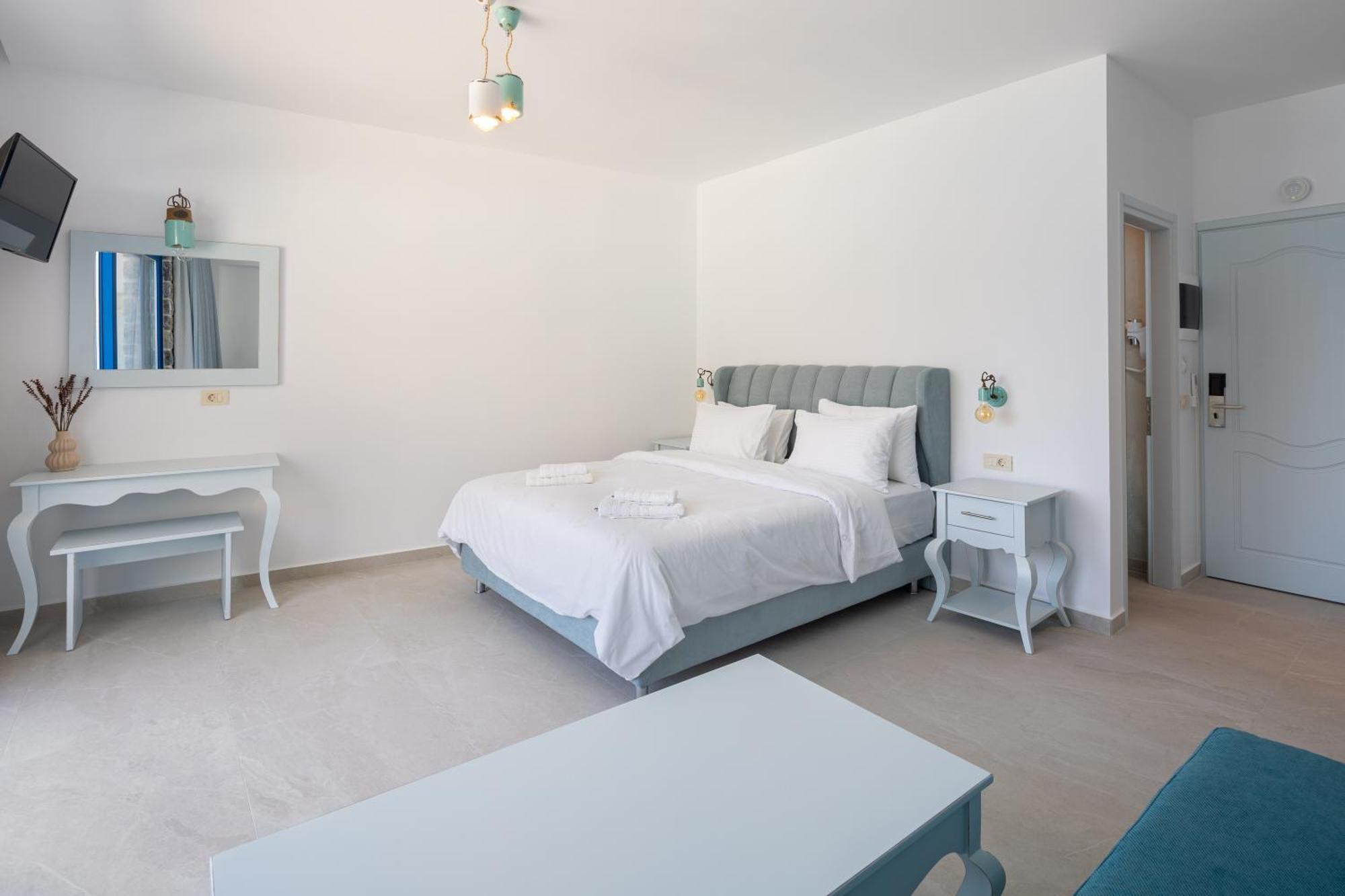 Aparthotel Molos *
