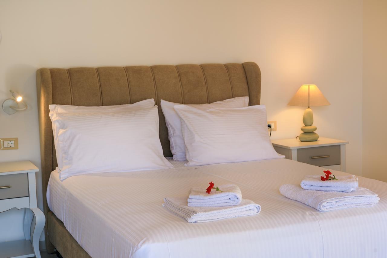 Molos Aparthotel *